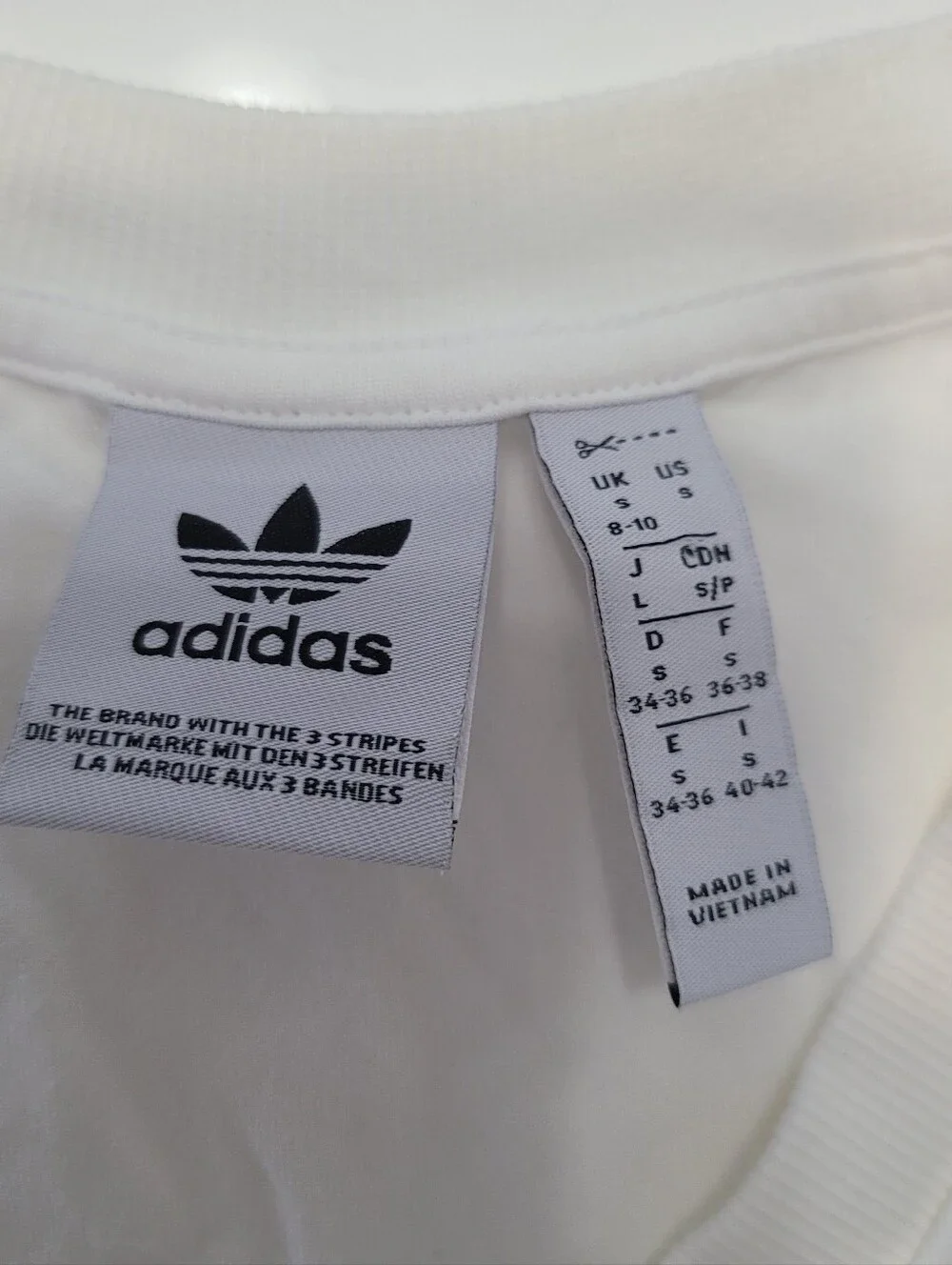 adidas White & Yellow Lace Hem Women V-Neck Logo Tee Size S - Picture 13 of 16